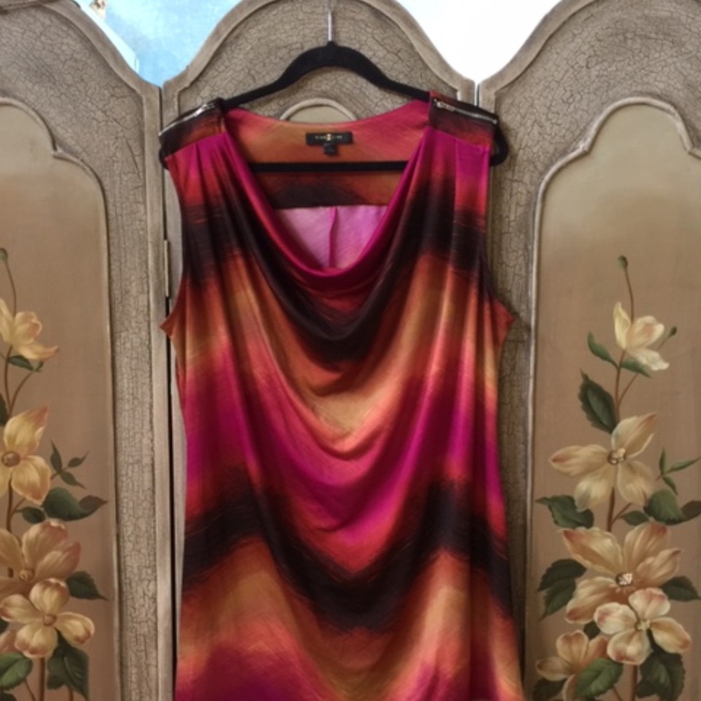 TIME LINE woman’s red tone top Size 2XL